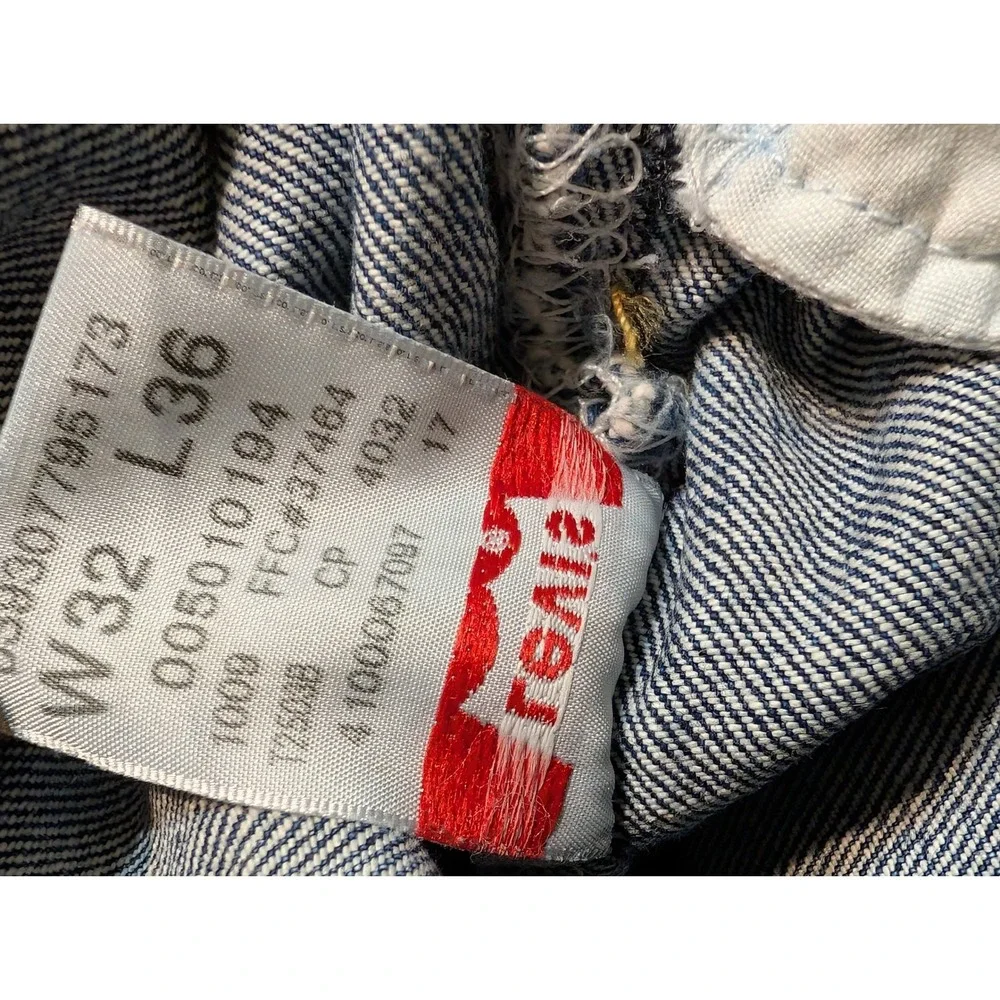 Levis 501 Original Straight Leg Button Fly Blue Denim Jeans Mens W32 L36 Medium